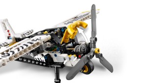 LEGO® Technic 42198 Junglevliegtuig